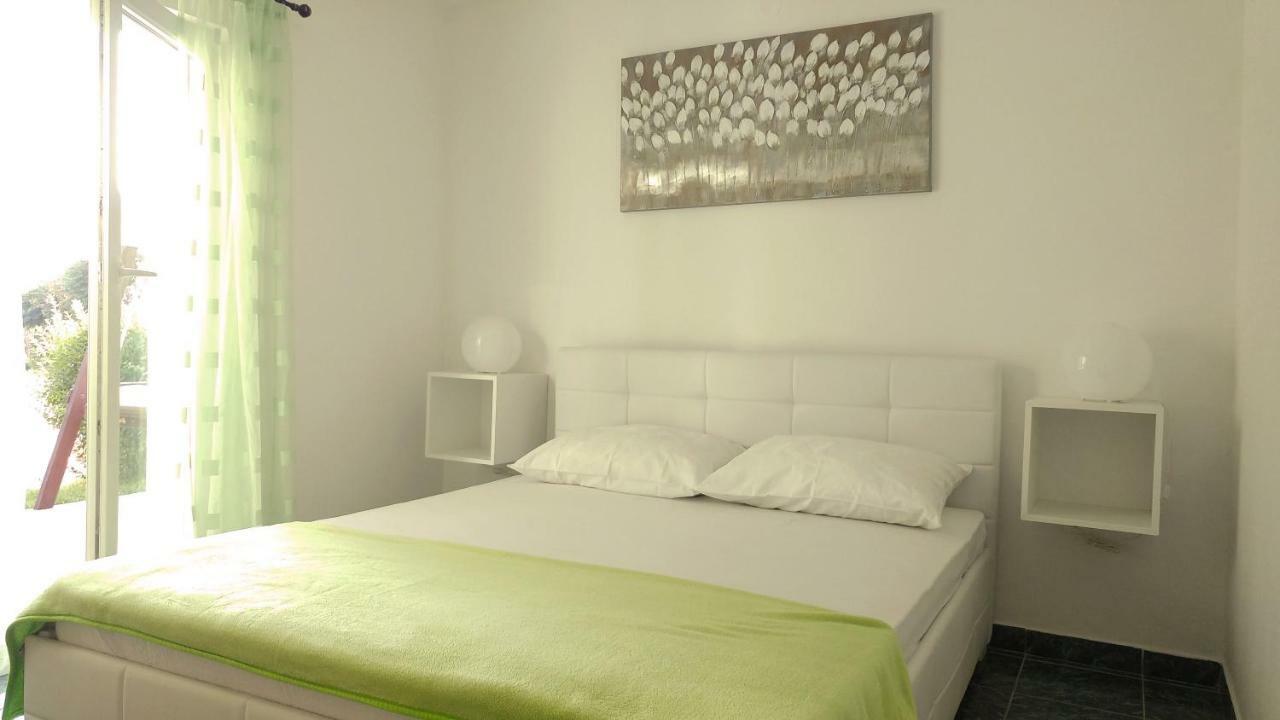 Apartmani Kastelan Barbat na Rabu Esterno foto